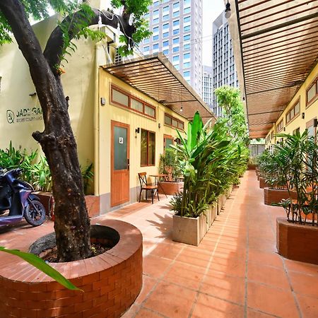 Отель Jade Garden - Secret Courtyard In Saigon Хошимин Экстерьер фото