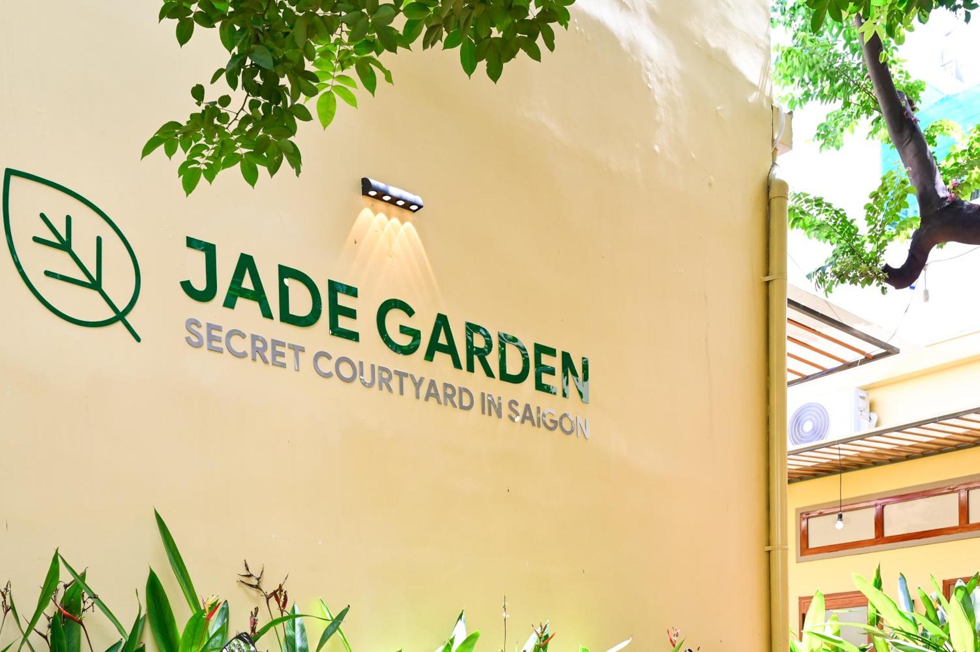 Отель Jade Garden - Secret Courtyard In Saigon Хошимин Экстерьер фото